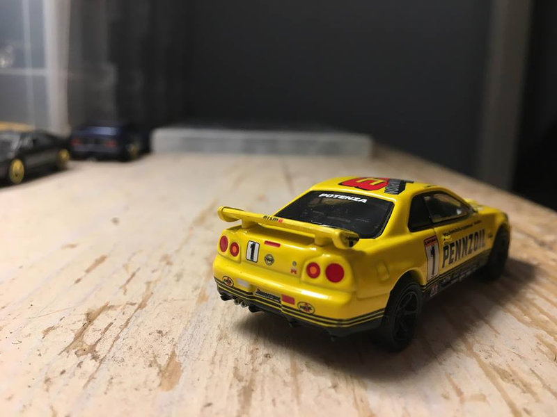 Illustration for article titled 1999 Nissan PENNZOIL NISMO GT-R by Greenlight/Tarmac Works